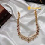 D Leaf Designer Short Necklace - Image 2