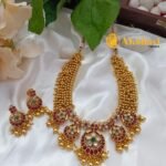 Chandbali Floral Design Gold Cluster Short Neck Se