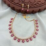 Gold Tone Star Short Neck Set