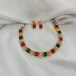 Antique Cubic Short Neck Set
