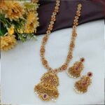 Lakshmi & Peacock With Pearl Hangings Long Neck Se