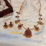 Round Pendant with Kodi Short Neck Set