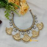 Antique Gold Kundan Floral Short Neck Set - Image 2