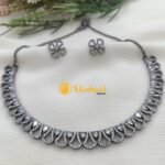 Oxidized White Stone Short Neckset
