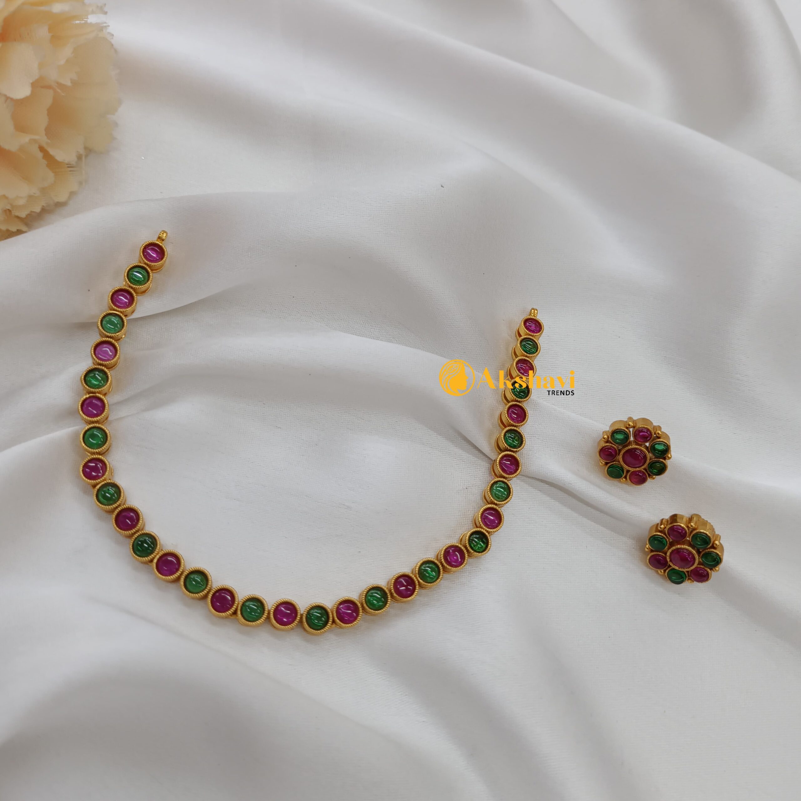 101857.1.1 (2) Kundan Short Neck Set - Image 1