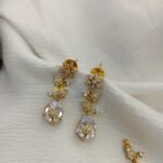 Antique Dazzling White Stone Short Neck Set - Image 2