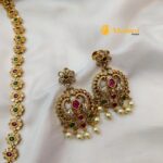 Peacock and Floral Kemp Long Neck Set - Image 3