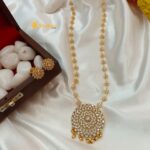 AD Round Pendant Short Neck Set