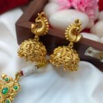 Antique Lakshmi Kemp Green Short Neck Set - Image 3