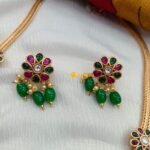 Beautiful Matte Gold Swan & Floral Short Neck Set - Image 2