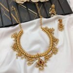 Gutapusalu Short Neck Set