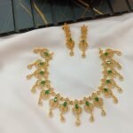 AD Pyyar Short Neck Set