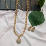 AD Thilak Long Neck Set