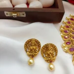 Antique Lakshmi & Peacock Kemp Short Neck set - Image 2