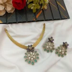 Victorian Kolam Designer Hasli Short Neck Set - Image 3
