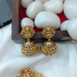 Antique Lakshmi Pendant Set - Image 2
