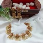 Lotus Kutapusal Short Neck Set