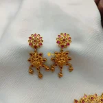 Antique Lakshmi Floral Pendant Set - Image 3