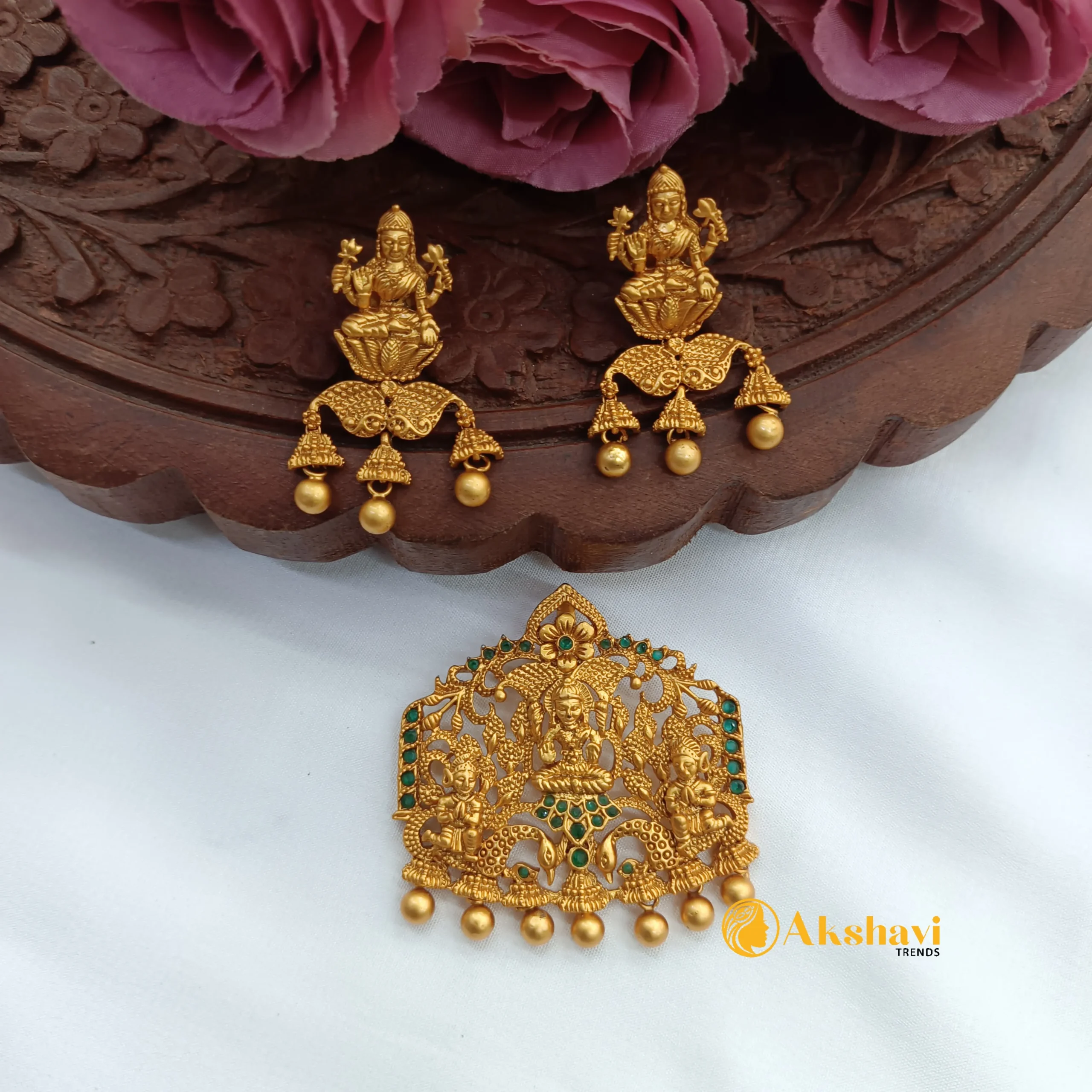 103652.1.1 (3) Matte Finish Lakshmi Green Stone Pendant Set - Image 1