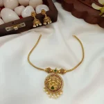 Lakshmi Atigai Short Neck Set