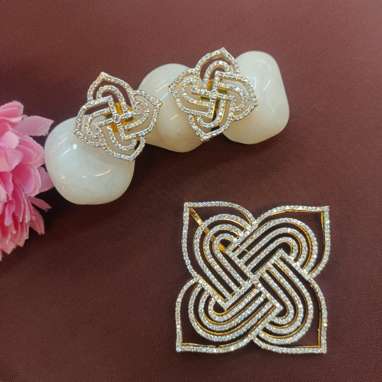 104128.1 (2) AD Kolam Pendant Set - Image 1