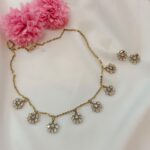 Victorian 7 Flower Short Neck Set - Image 4