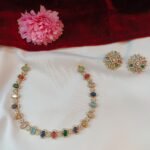 Milky Oval Stone Short Neck Set