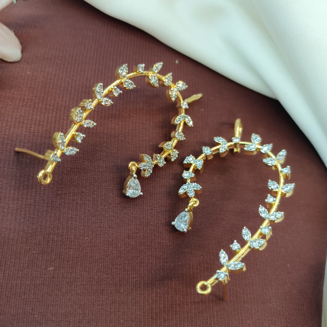 104282.1.1 Akshavi Trends (3) AD Creeper Ear Cuffs - Image 1