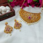 Beautiful Floral Choker Set