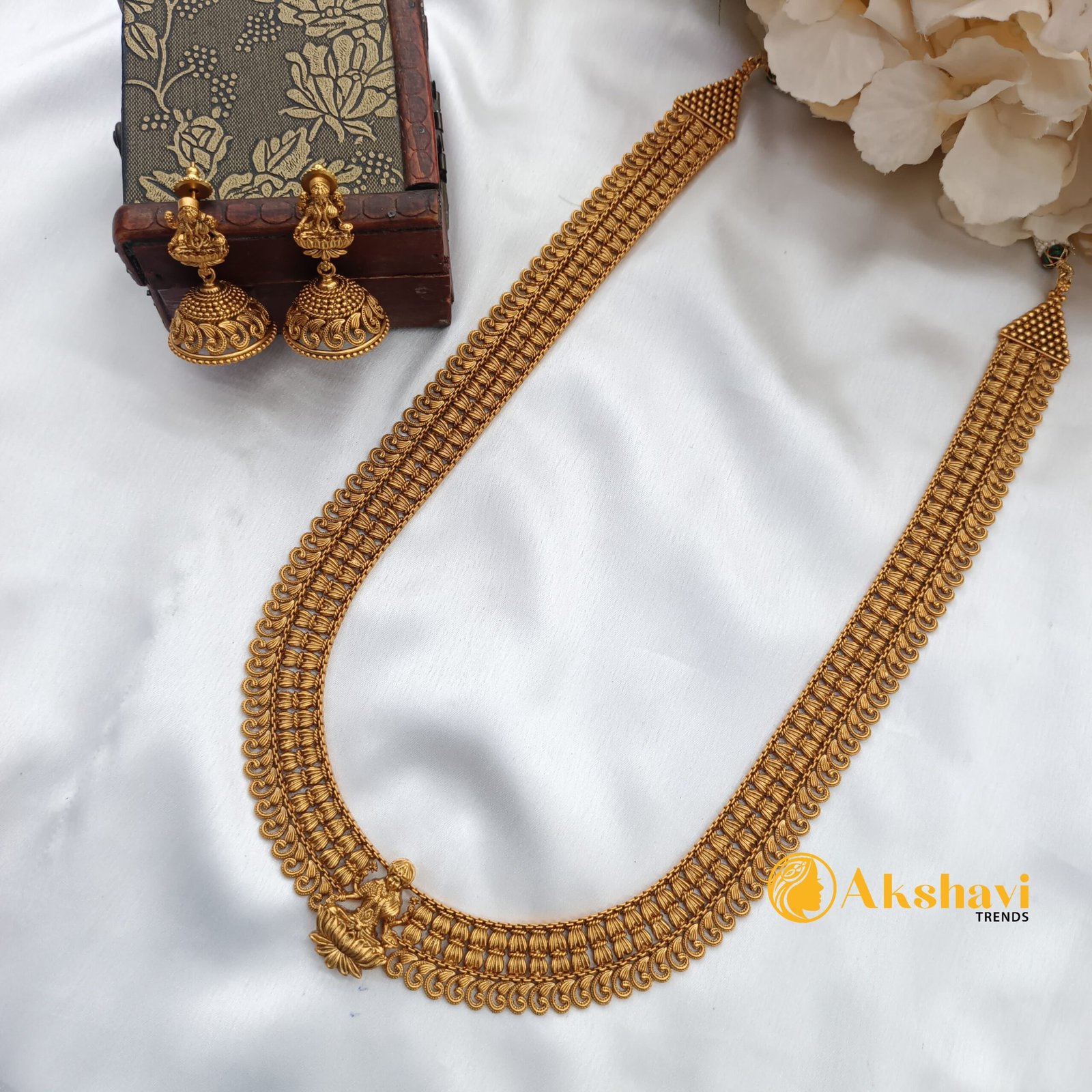 101462.1.1-1-scaled-1.jpeg Matte Finish Lakshmi Long Necklace Set - Image 1