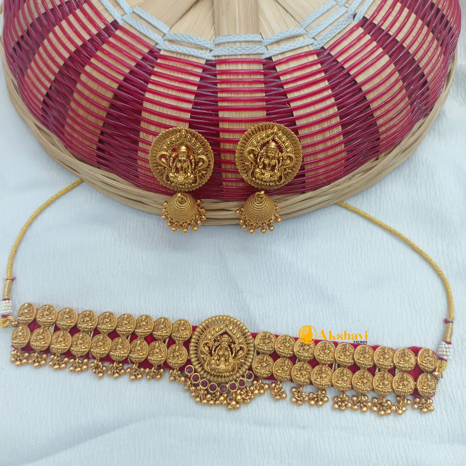 101838.1.1-3.jpeg Lakshmi Coin Choker Set - Image 1