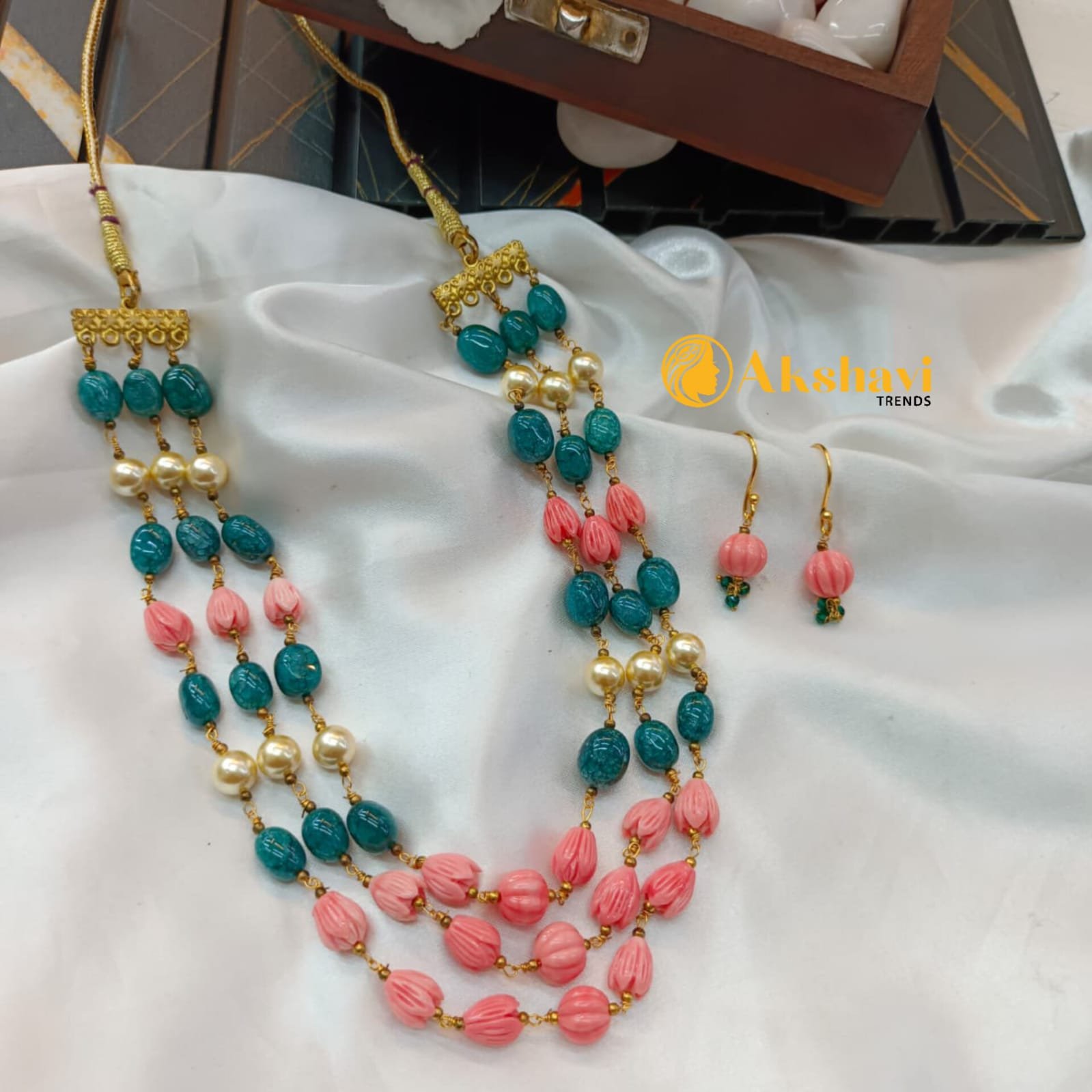101900.1.1-2.jpeg Buds Beads 3 Layer Short Mala Set - Image 1