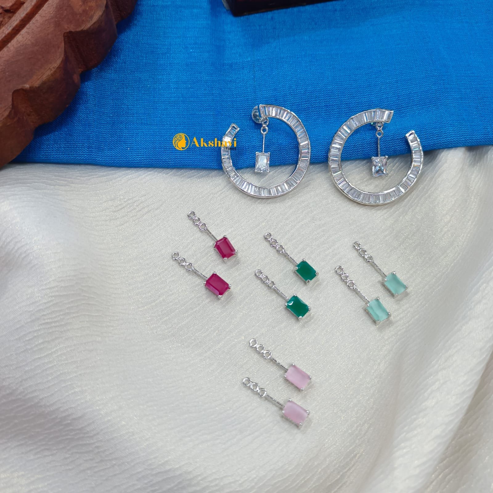 102365.1.1-2.jpeg Zircon Interchangable Floral Earrings Screw Back - Image 1