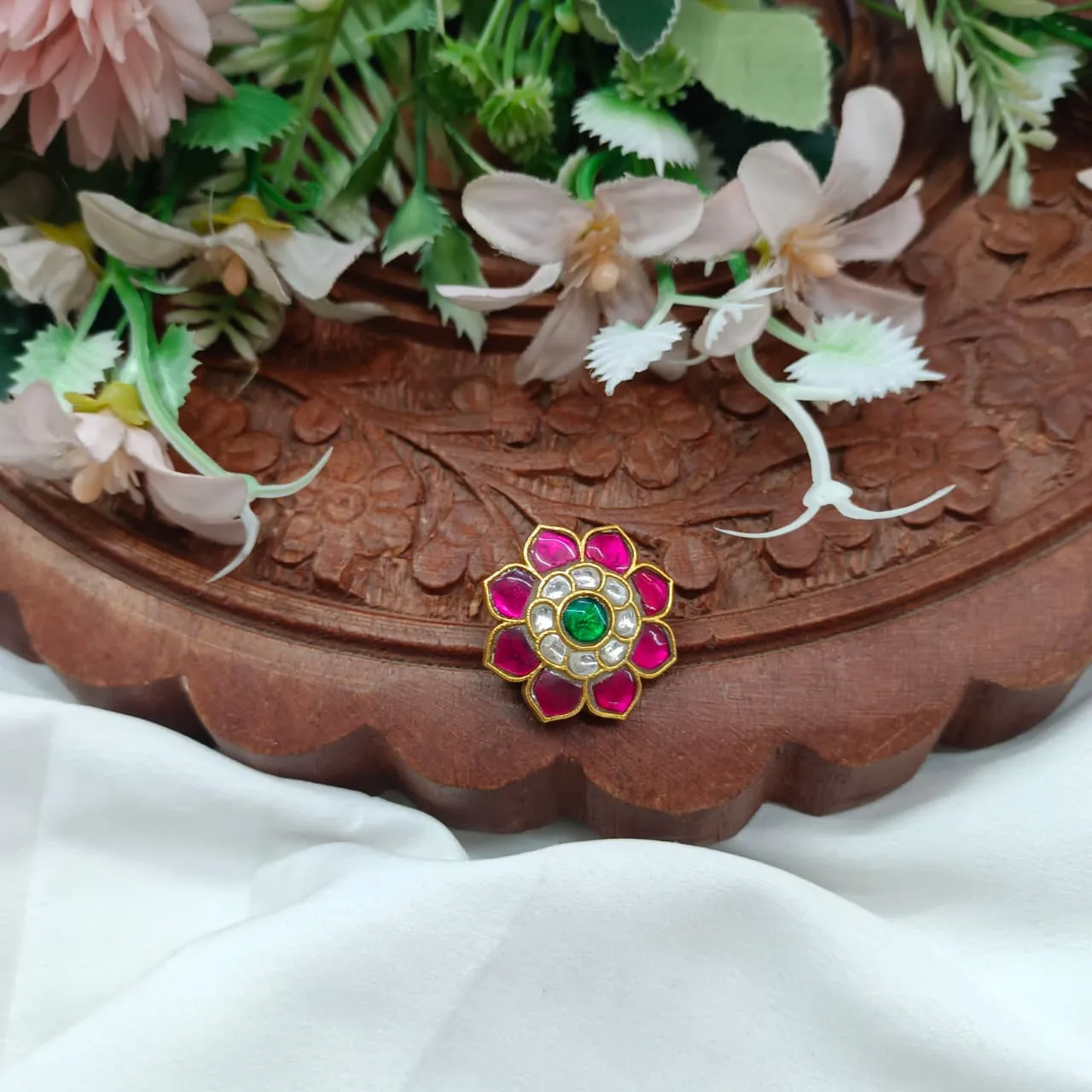103588.1-2.webp Floral Jadhu Brooch - Image 1