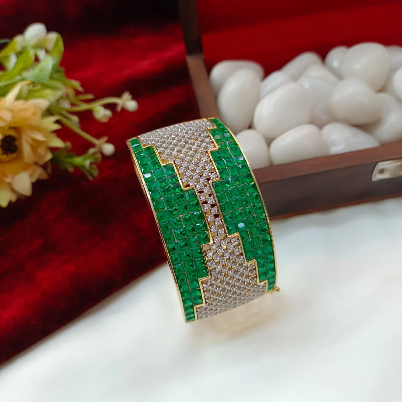 103970.1.1-Akshavi-trends-Bracelets-1.webp Fancy Bracelet - Image 1