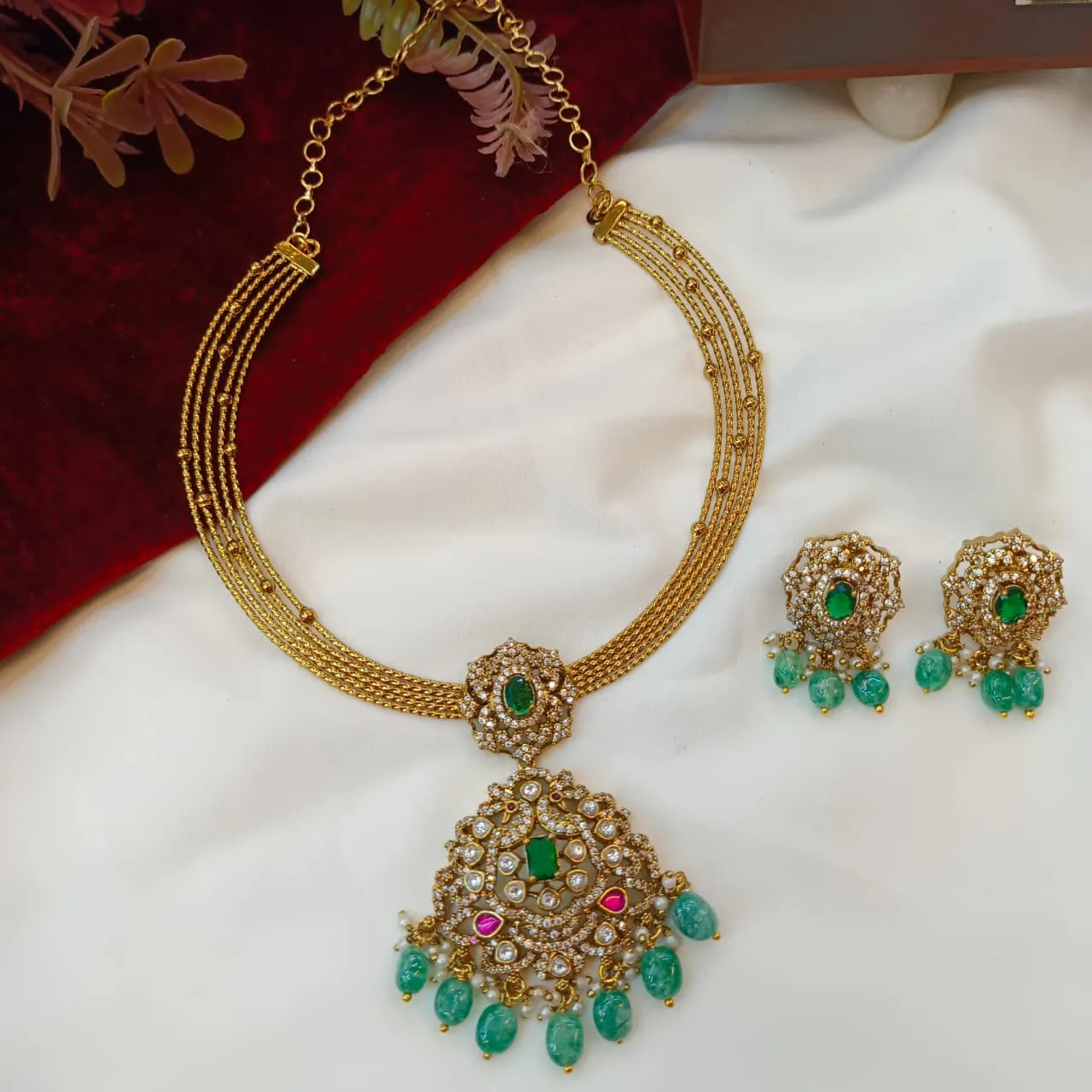 104391.1.1 aKSHAVI tRENDS sHORT nECK sET (2) Peacock Halsi Short Neck Set - Image 1