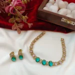 Victorian Royal Short Neck Set